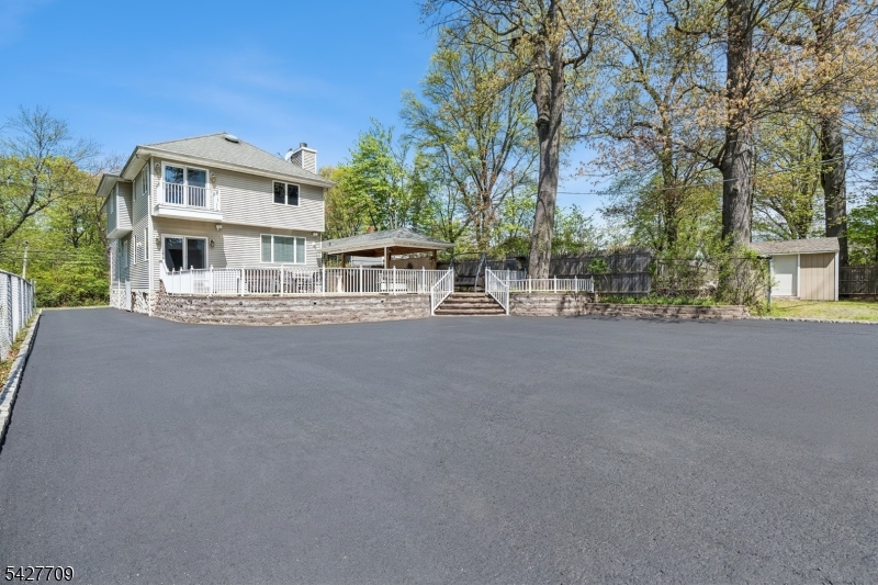 567 Mountain Avenue Springfield, NJ 07081 - Photo 30 of 36