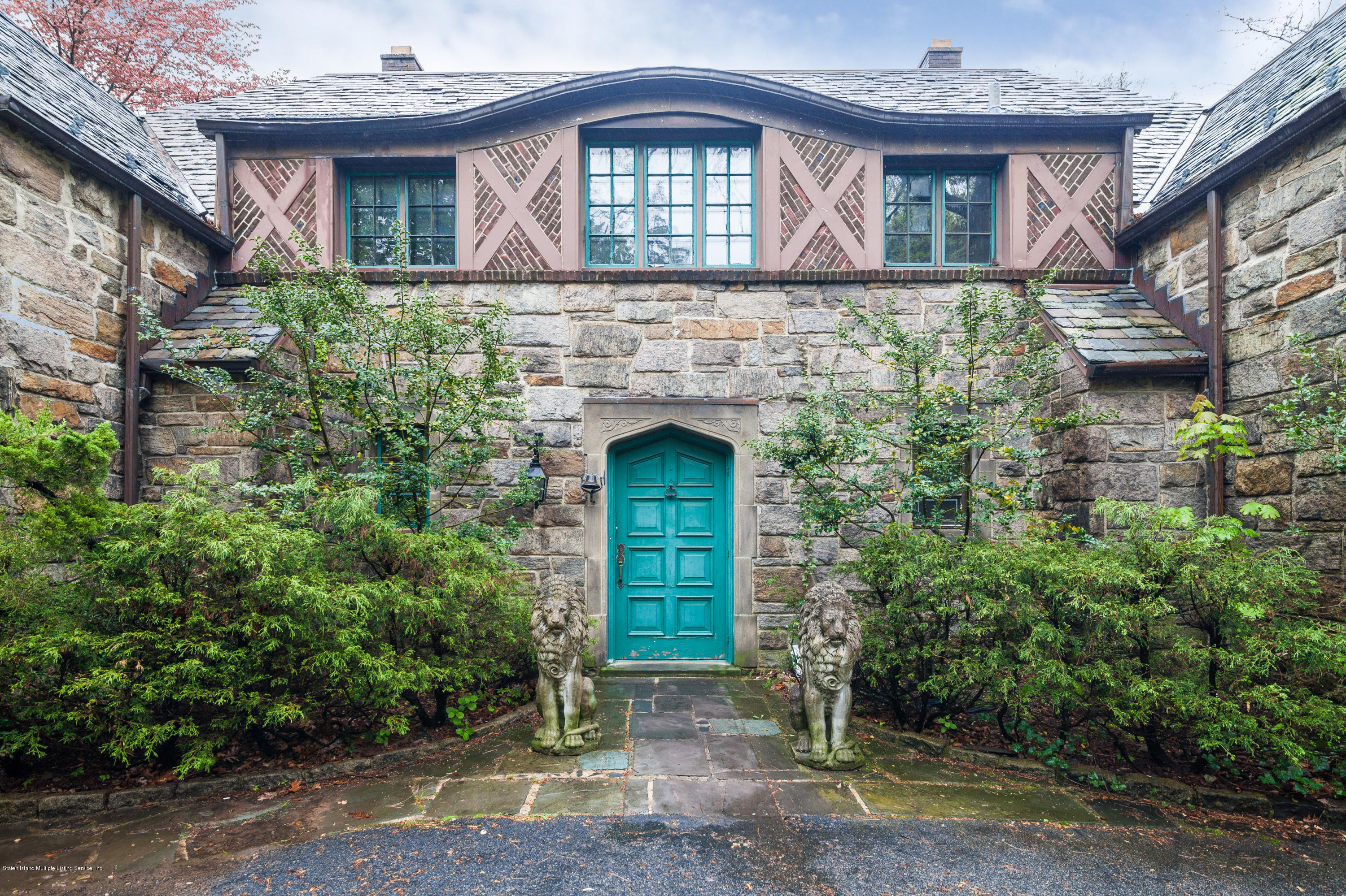 25 7 Gables Road Staten Island, NY 10304 - Photo 3 of 18 front