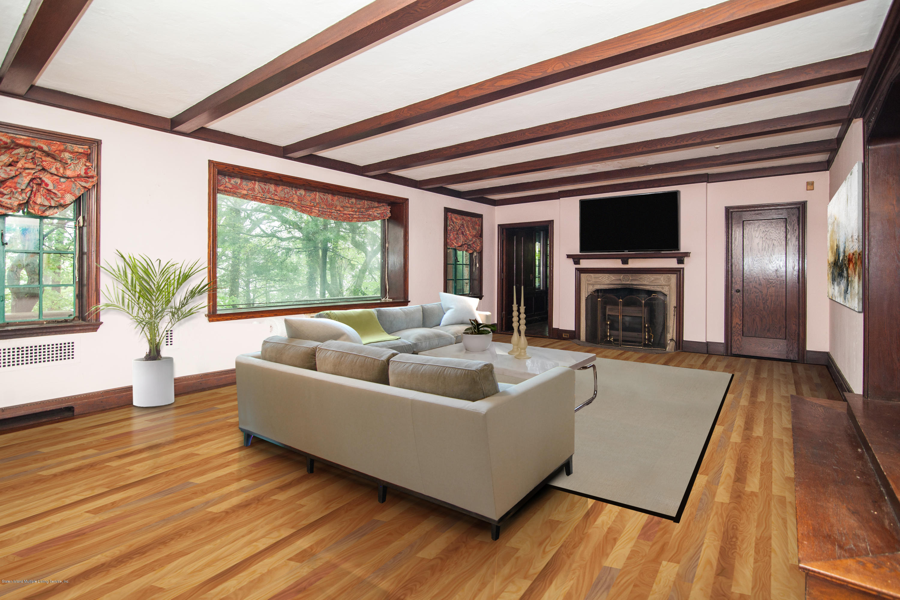 25 7 Gables Road Staten Island, NY 10304 - Photo 9 of 18 living_edited