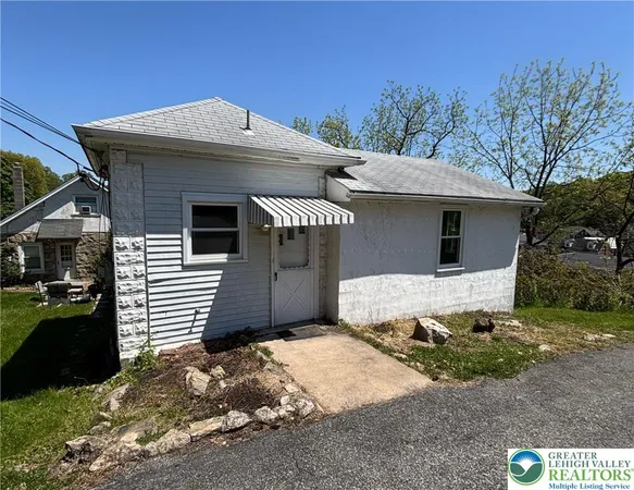 $1,225 | 722 Weil Street, Unit REAR, Bethlehem, PA 18015