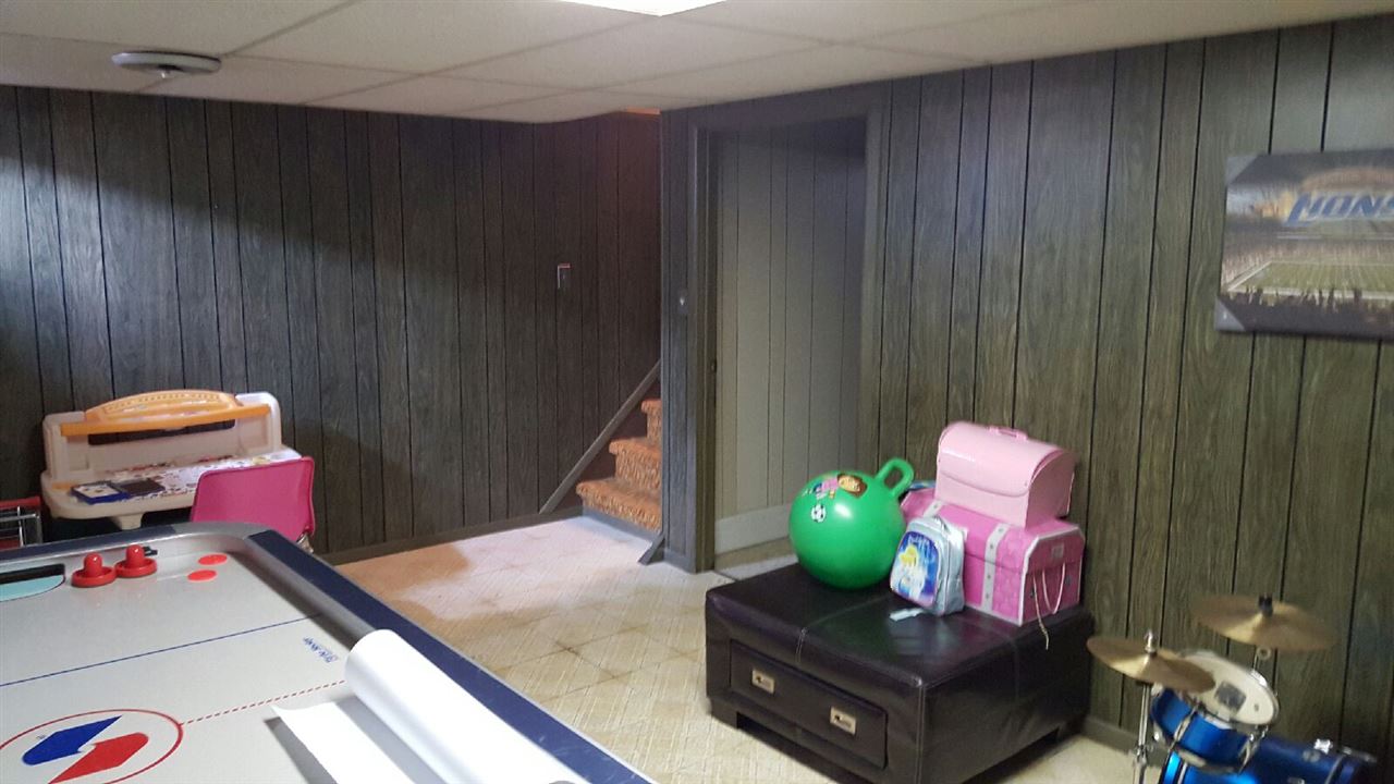 31123 Hoover Road Warren, MI 48093 - Photo 14 of 17 31251259-13.JPG