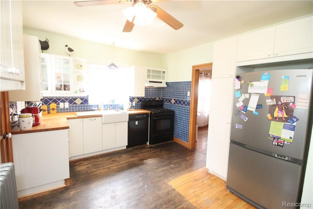 18854 Ruth Street Melvindale, MI 48122 - Photo 23 of 44 IMG_3460.JPG