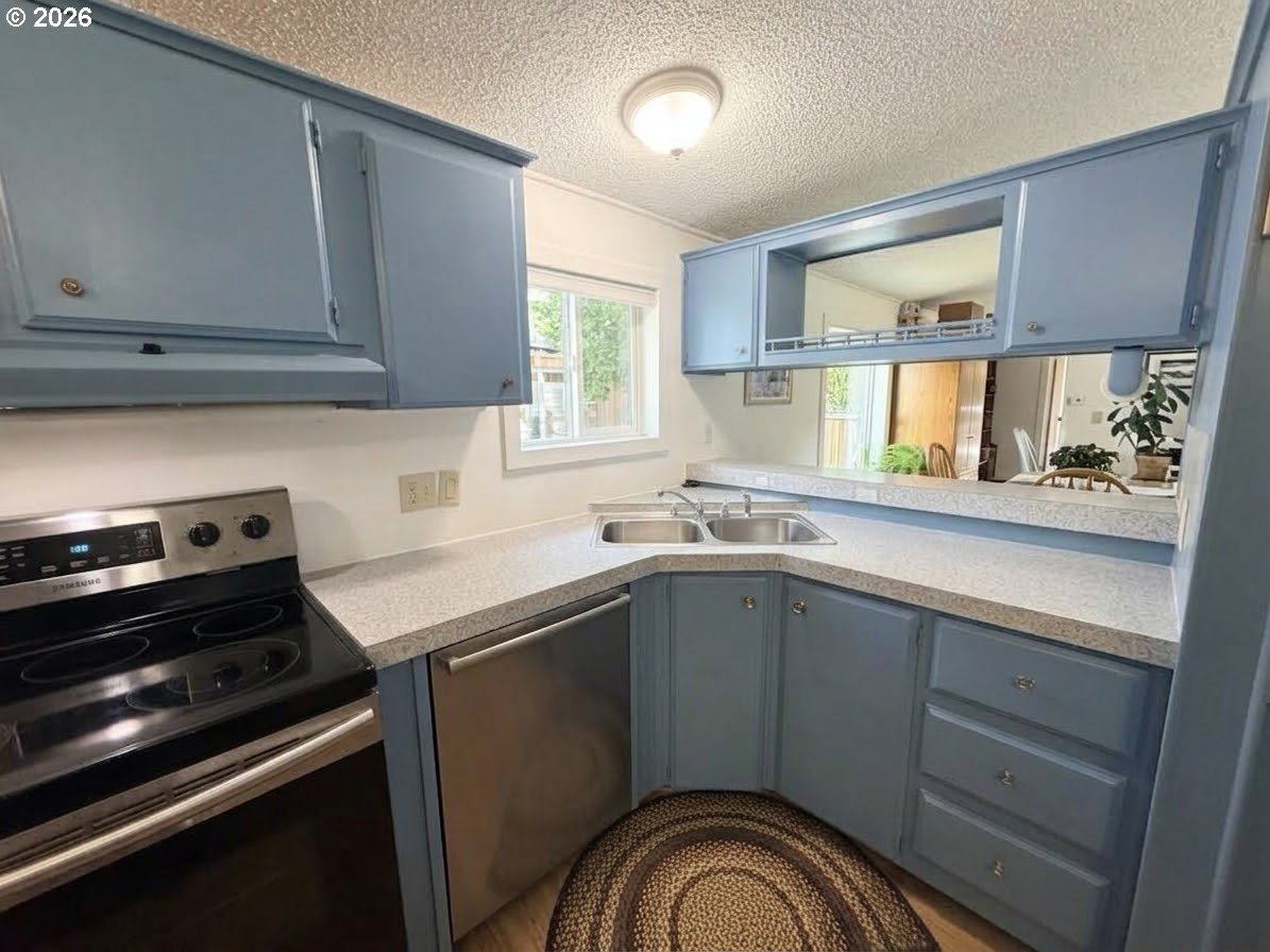 1000 North 8th Street Reedsport, OR 97467 - Photo 4 of 35 Kitchen