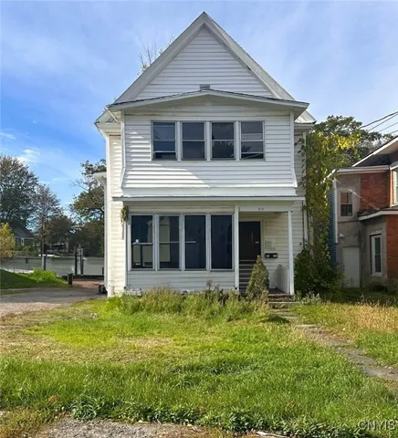 $124,900 | 910 Downer Avenue, Utica, NY 13502