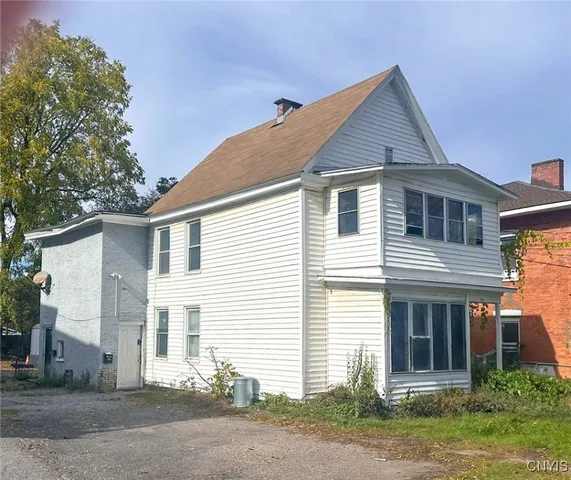 $124,900 | 910 Downer Avenue, Utica, NY 13502