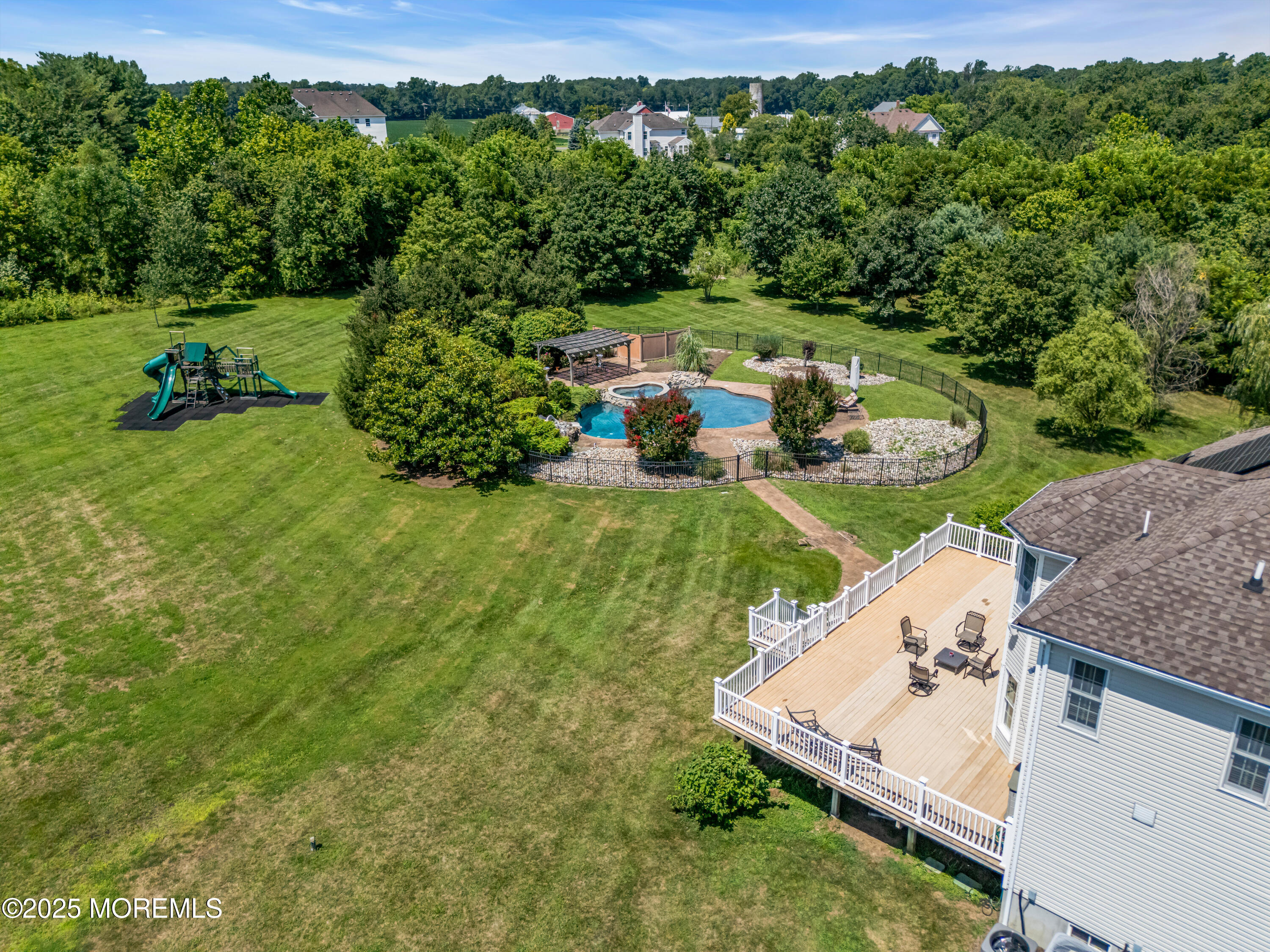 6 Cooper Court Cream Ridge, NJ 08514 - Photo 87 of 105 116_dji_20250728235620_0084_d_978