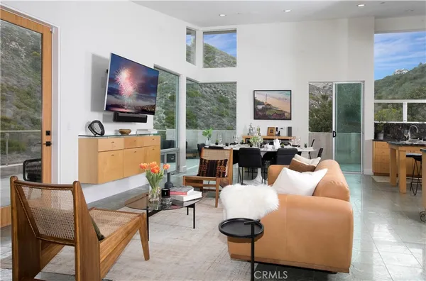 $16,695 | 533 Temple Hills Drive, Laguna Beach, CA 92651