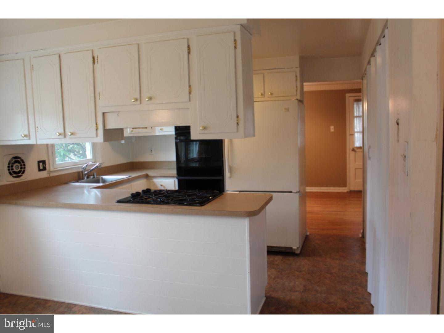 351 Saly Road Yardley, PA 19067 - Photo 9 of 25 Kitchen