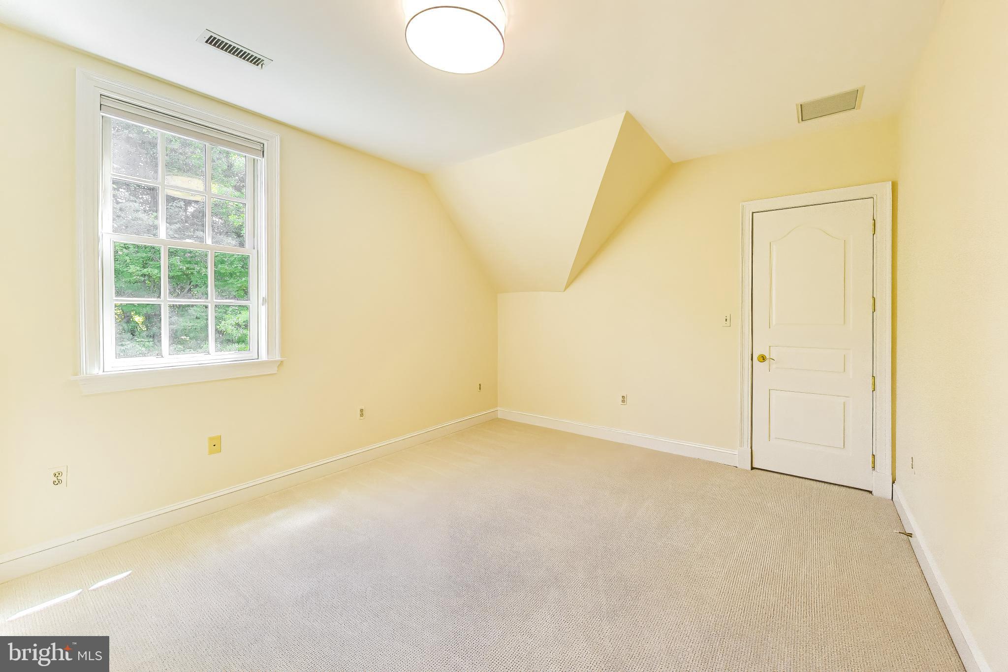 9001 Persimmon Tree Road Potomac, MD 20854 - Photo 52 of 77