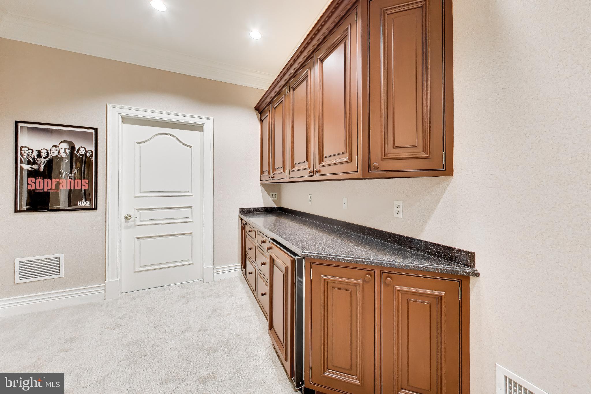 9001 Persimmon Tree Road Potomac, MD 20854 - Photo 56 of 76