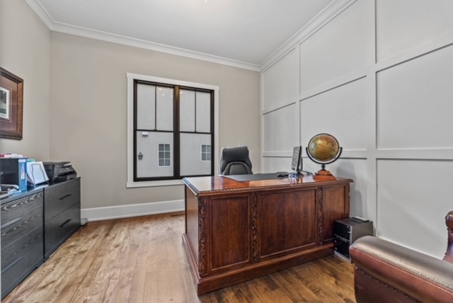 744 Sunset Drive Naperville, IL 60540 - Photo 12 of 18 a living room with furniture and wooden floor