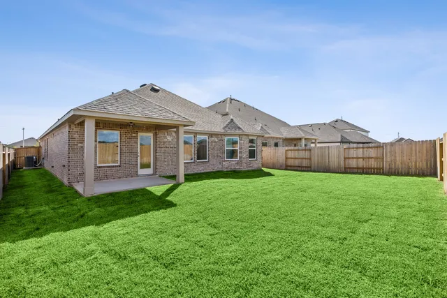 $339,990 | 14118 Baikal Mnr Drive, Santa Fe, TX 77510