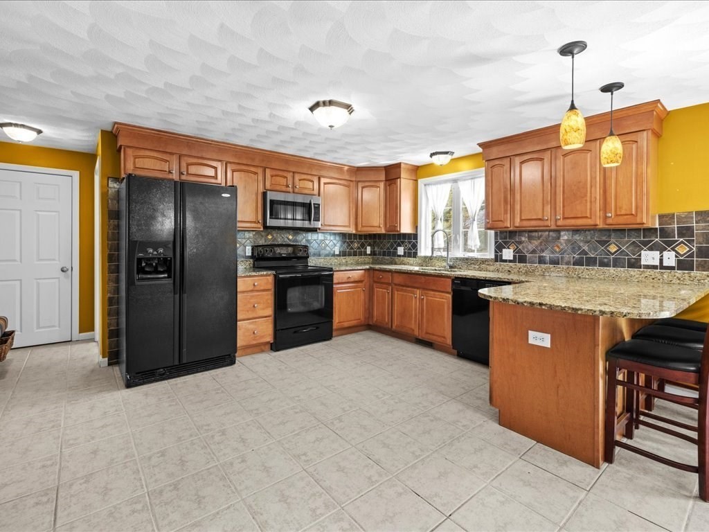 4 Doane Street Wilmington, MA 01887 - Photo 16 of 40