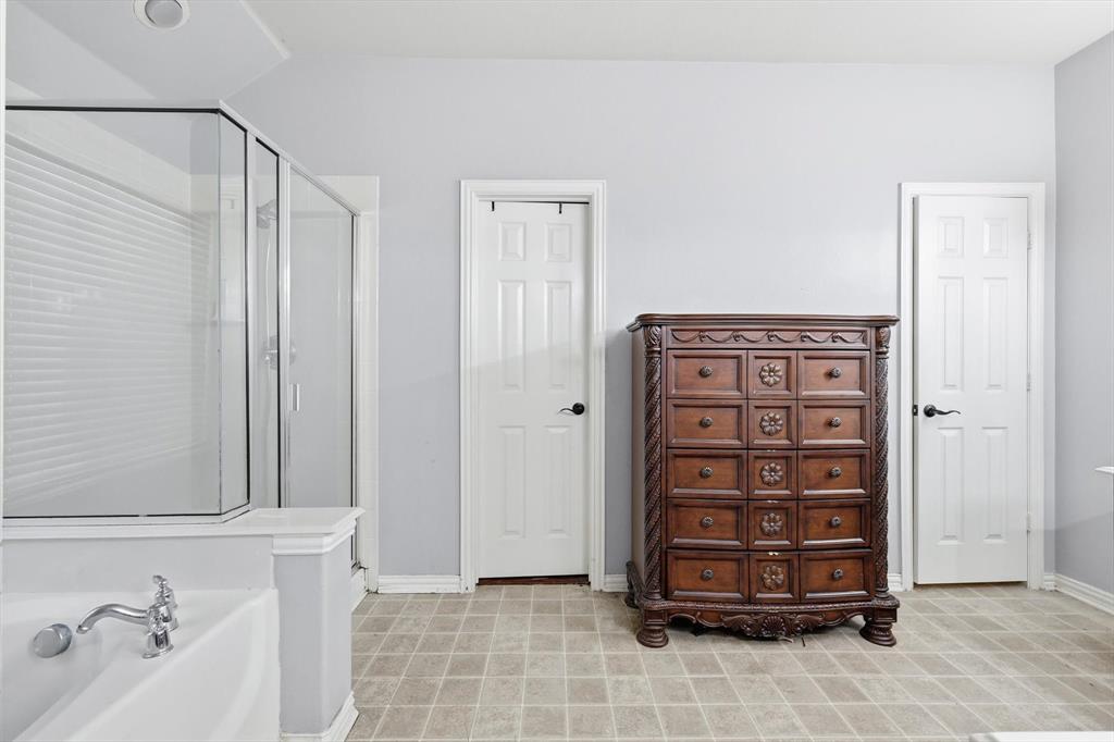 5403 Lavaca Road Grand Prairie, TX 75052 - Photo 21 of 40