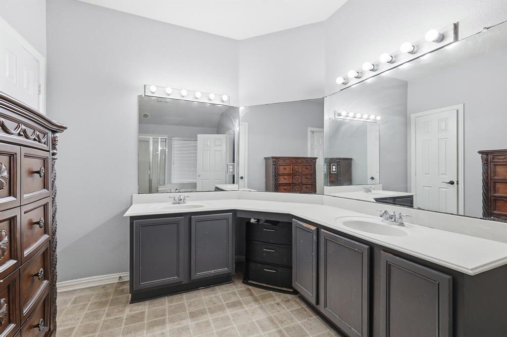 5403 Lavaca Road Grand Prairie, TX 75052 - Photo 22 of 40