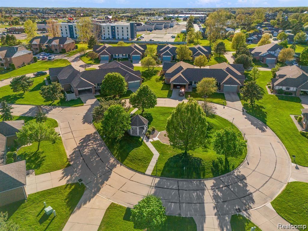 45360 Inverness Circle Macomb, MI 48044 - Photo 55 of 57 Gallery Image 55