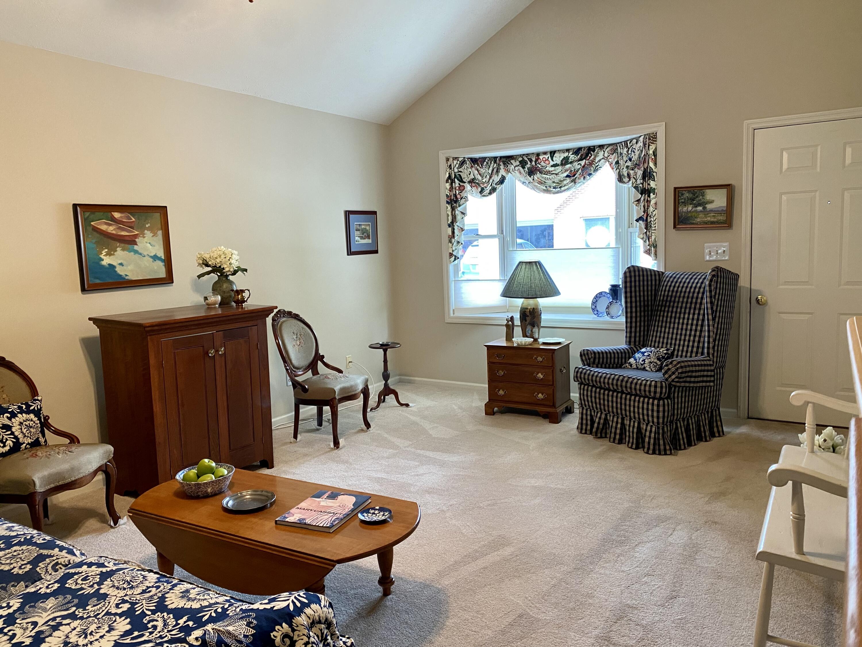 478 Ridgeview Circle East, Unit 6 Springfield, OH 45504 - Photo 2 of 22