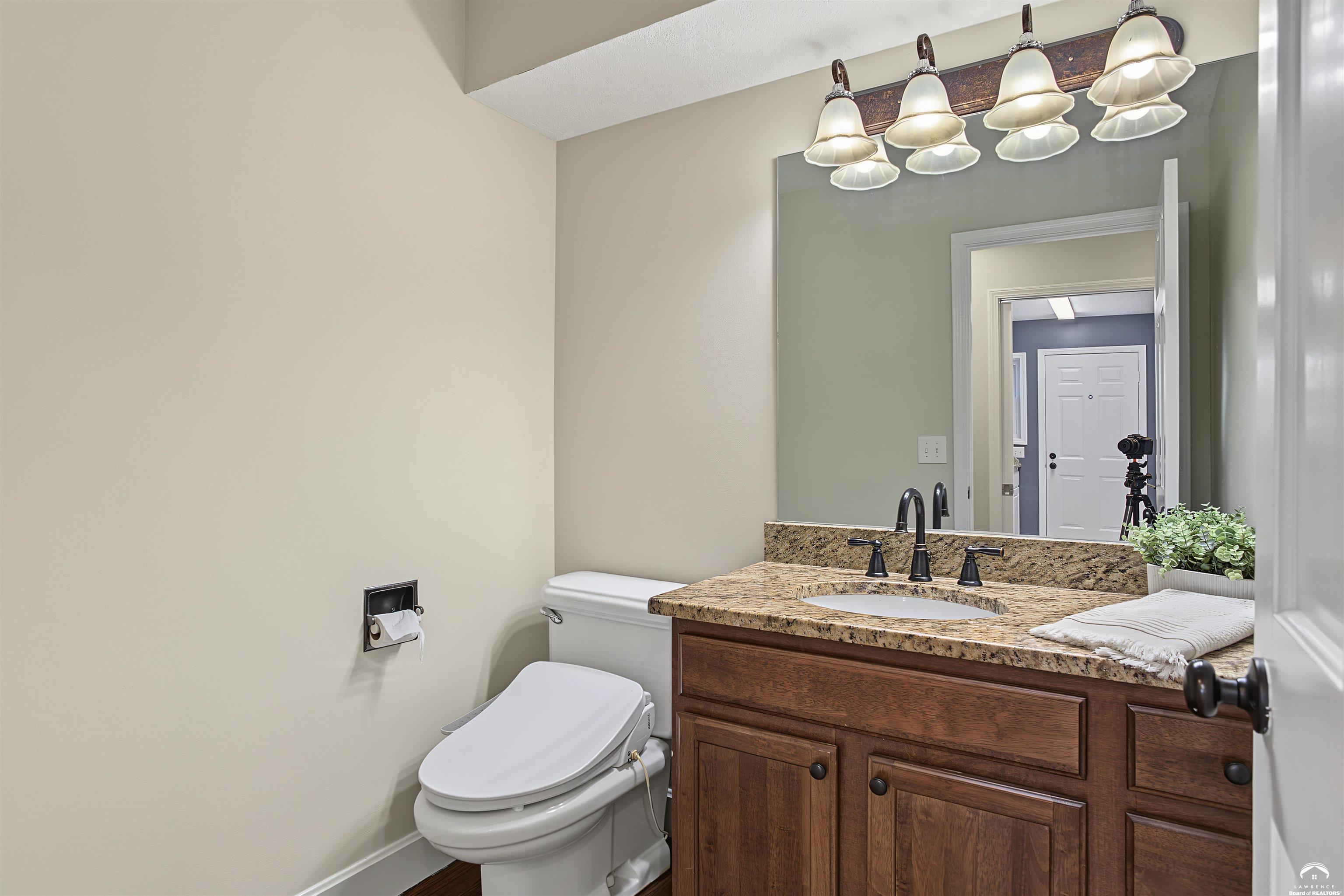 1071 East 1400th Road Lawrence, KS 66046 - Photo 16 of 64 Gallery Image 16