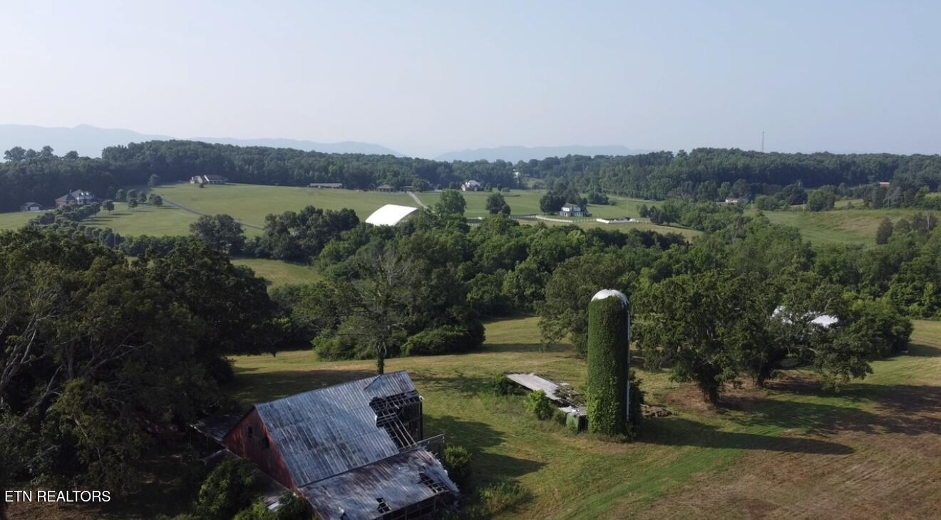 491 Alfred McCammon Road Maryville, TN 37804 - Photo 10 of 18 Image 7