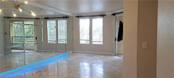 $1,700 | 270 East Flamingo Road, Unit 227, Las Vegas, NV 89169