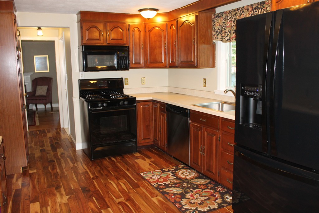 34 Quarry Road Dedham, MA 02026 - Photo 3 of 16 Gallery Image 3