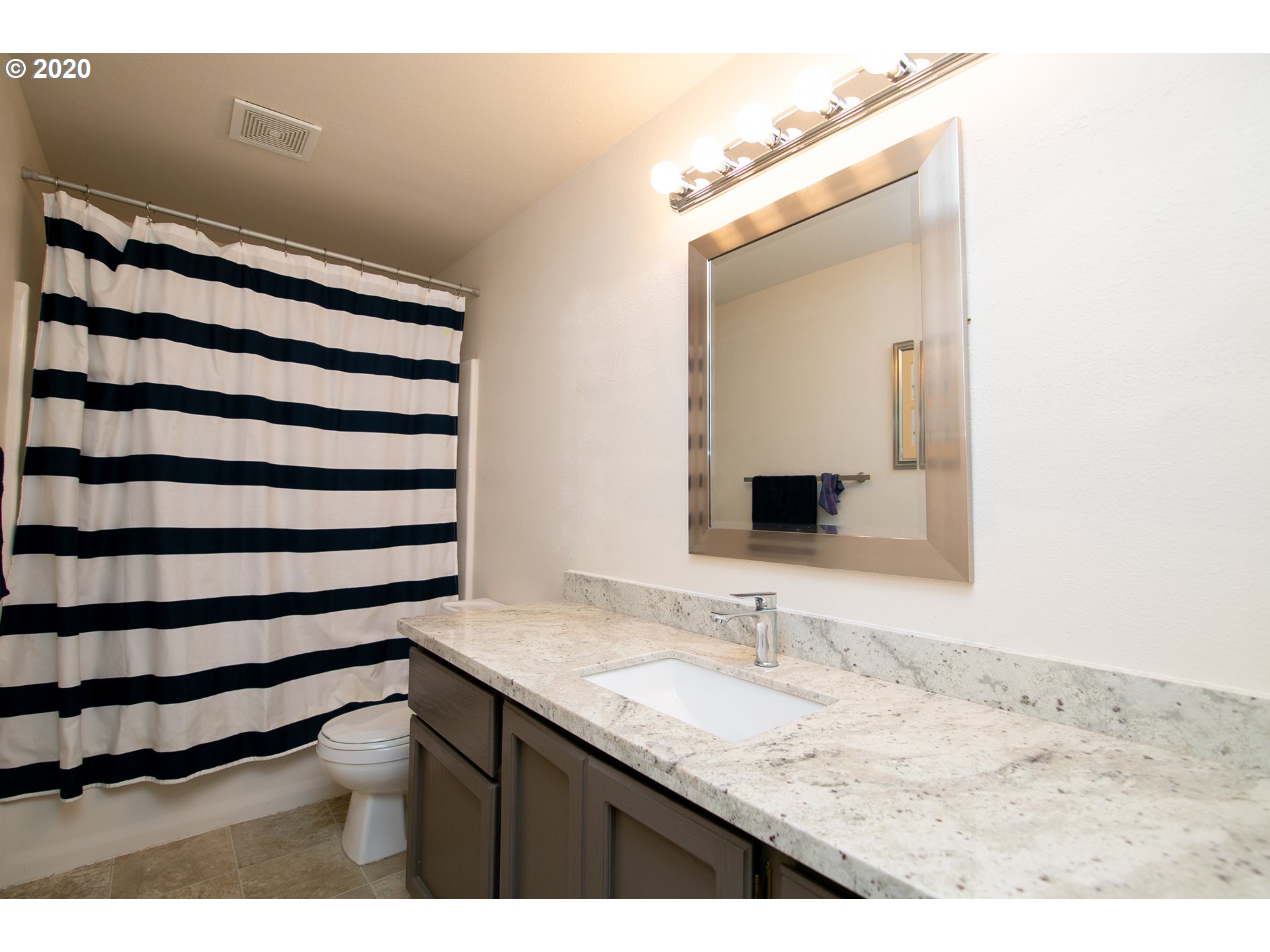 7646 Southwest Chase Lane Portland, OR 97223 - Photo 14 of 19 Gallery Image 14