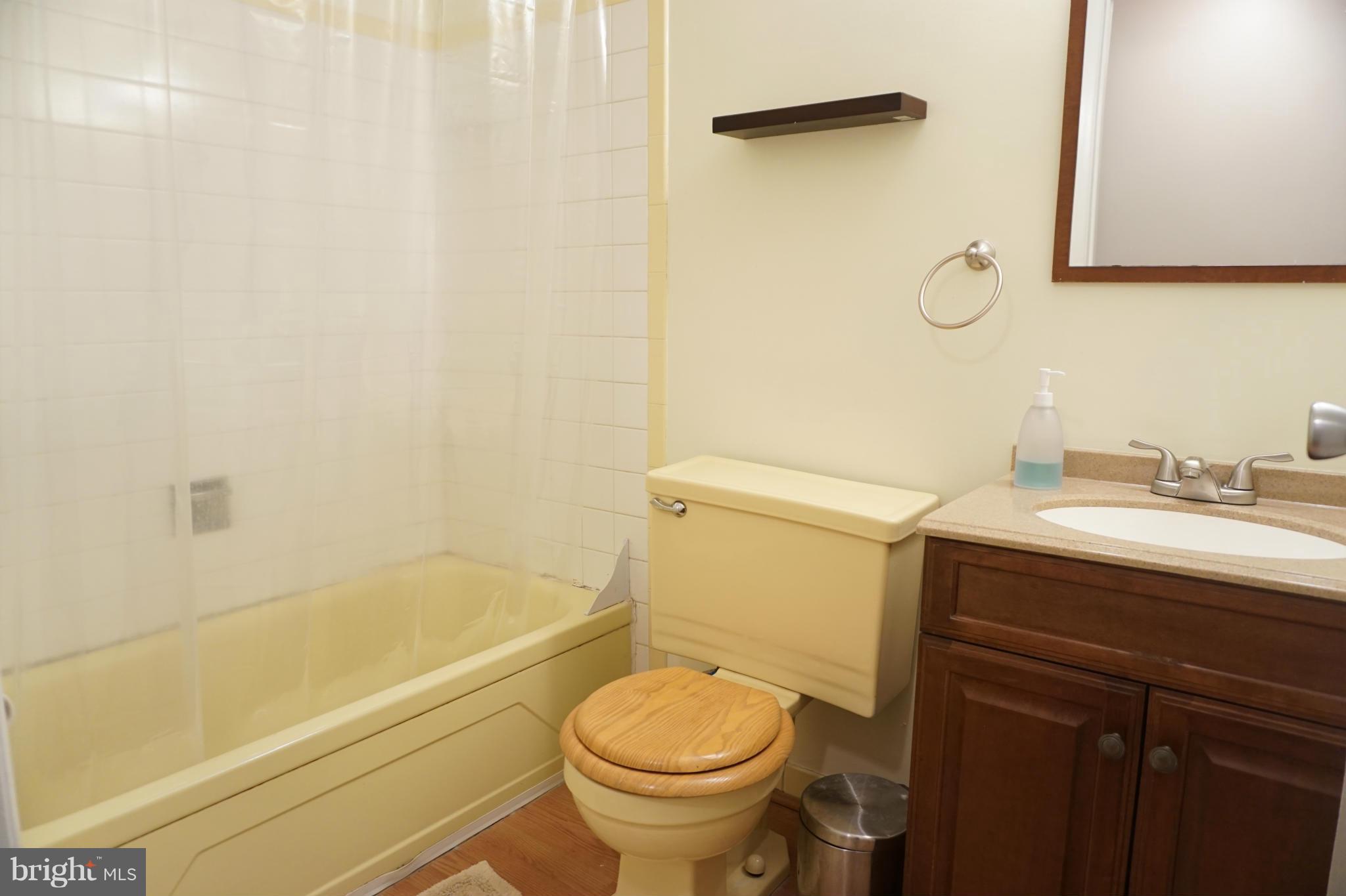 6406 Cipriano Road Lanham, MD 20706 - Photo 8 of 19 Bath