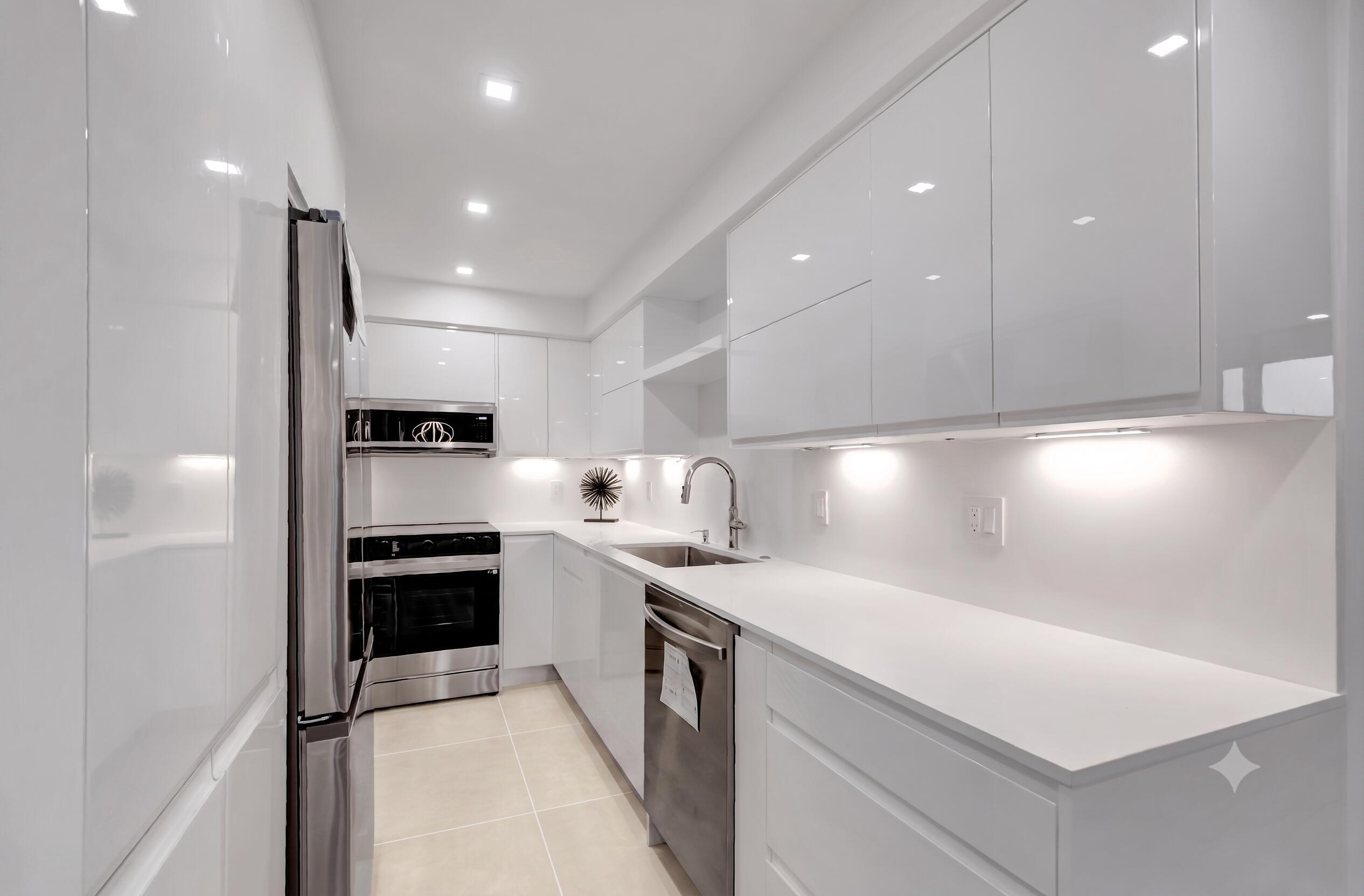 6797 Willow Wood Drive, Unit 6056 Boca Raton, FL 33434 - Photo 7 of 33 Kitchen 2