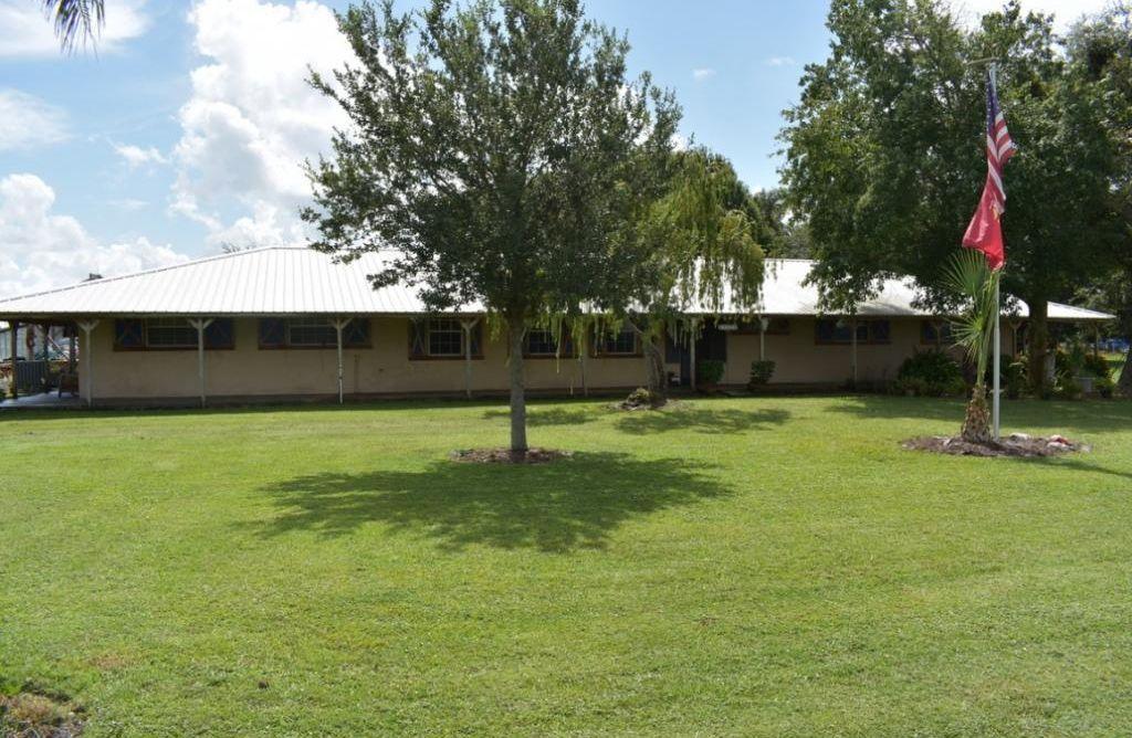 940 Starns Loop Road Okeechobee, FL 34974 - Photo 1 of 33 Front view of home