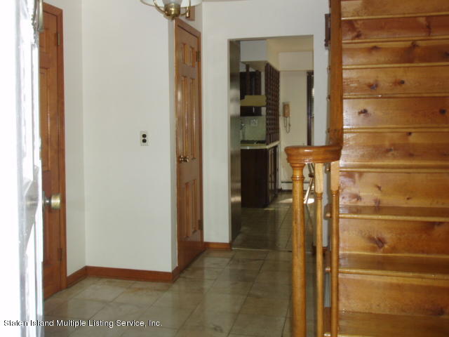 121 Forest Road Staten Island, NY 10304 - Photo 3 of 28 P1010292
