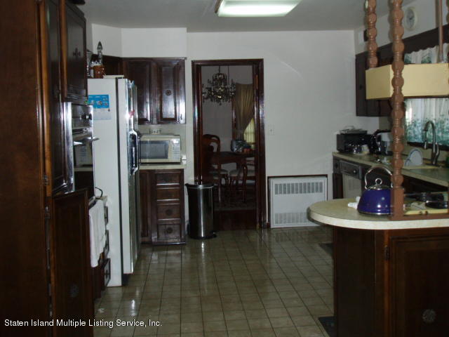 121 Forest Road Staten Island, NY 10304 - Photo 8 of 28 P1010268