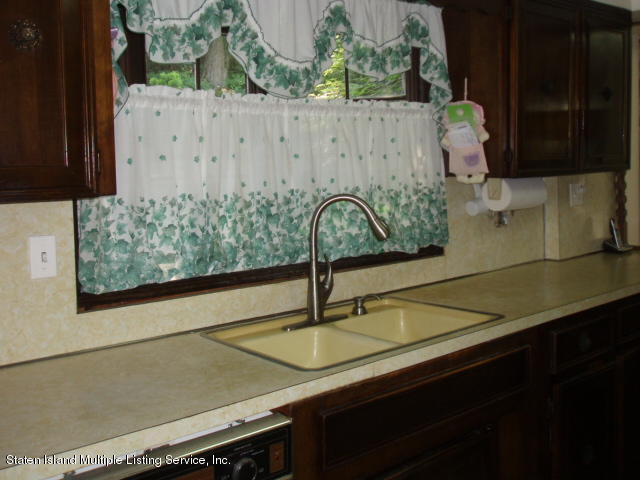 121 Forest Road Staten Island, NY 10304 - Photo 10 of 28 P1010270