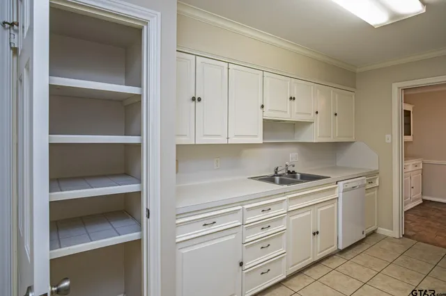 $510,000 | 3712-3714 Colony Park Drive, Tyler, TX 75701