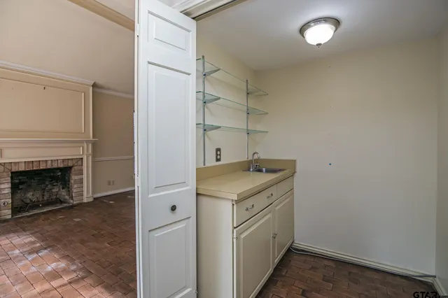 $510,000 | 3712-3714 Colony Park Drive, Tyler, TX 75701