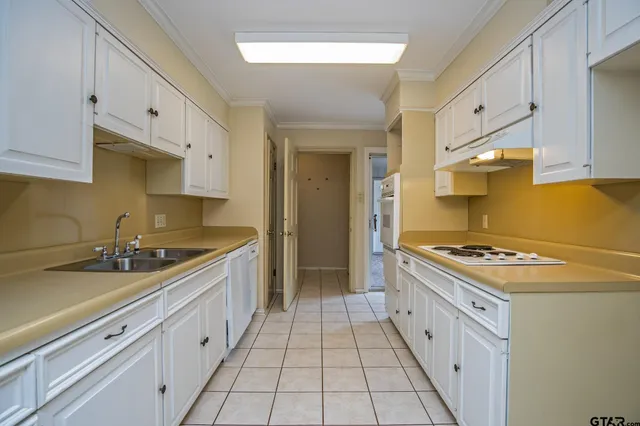 $510,000 | 3712-3714 Colony Park Drive, Tyler, TX 75701