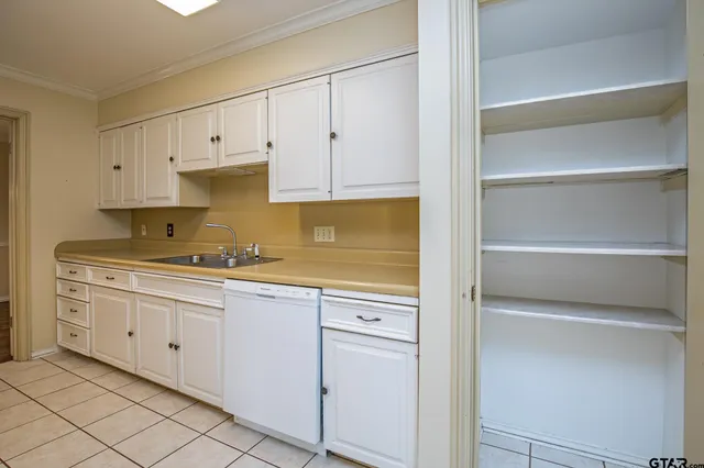 $510,000 | 3712-3714 Colony Park Drive, Tyler, TX 75701