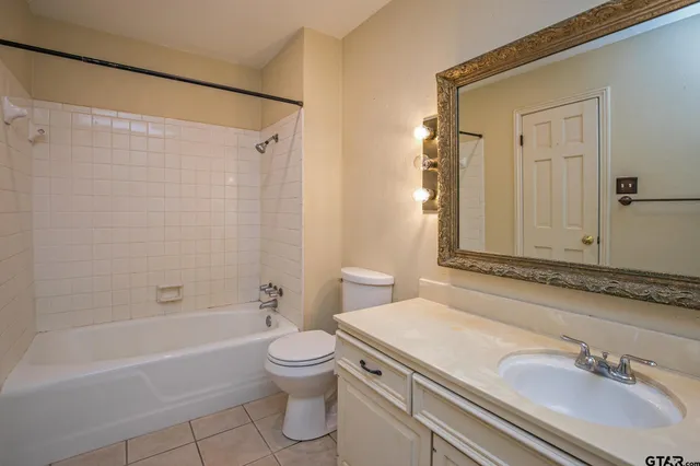 $510,000 | 3712-3714 Colony Park Drive, Tyler, TX 75701