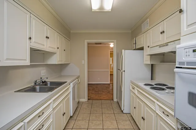 $510,000 | 3712-3714 Colony Park Drive, Tyler, TX 75701