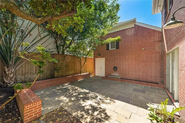 $6,900 | 2915 Quenby Avenue, West University Place, TX 77005