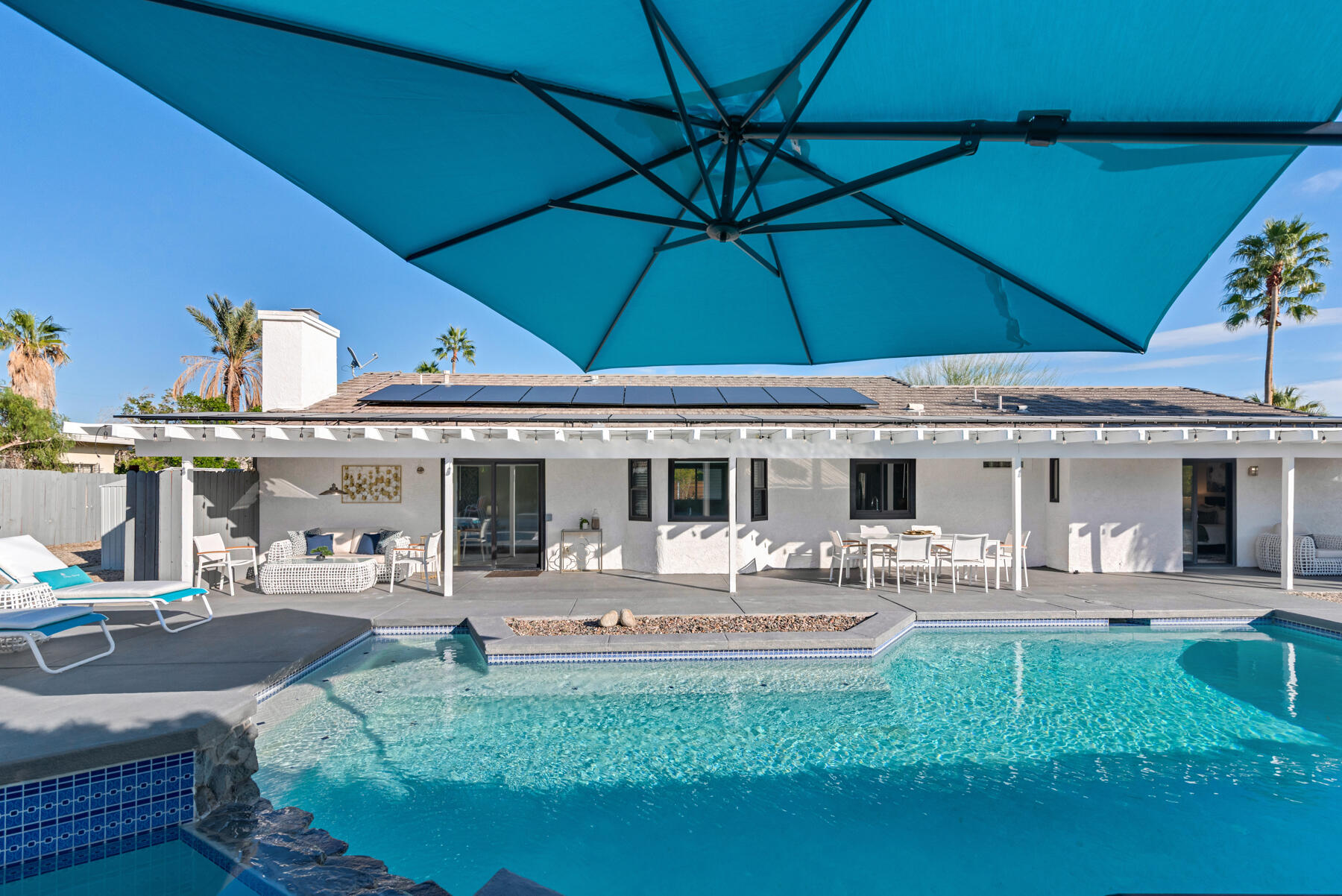 2003 North Sandra Road Palm Springs, CA 92262 - Photo 4 of 25 a front view of a house with garden