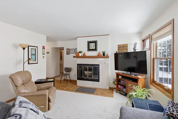 $189,900 | 2336 Wisconsin Street, Oshkosh, WI 54901