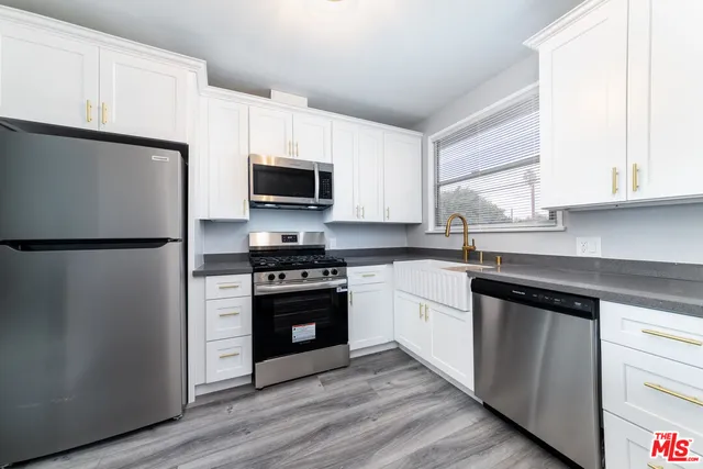 $1,550,000 | 5444 Colfax Avenue, Valley Village, CA 91601