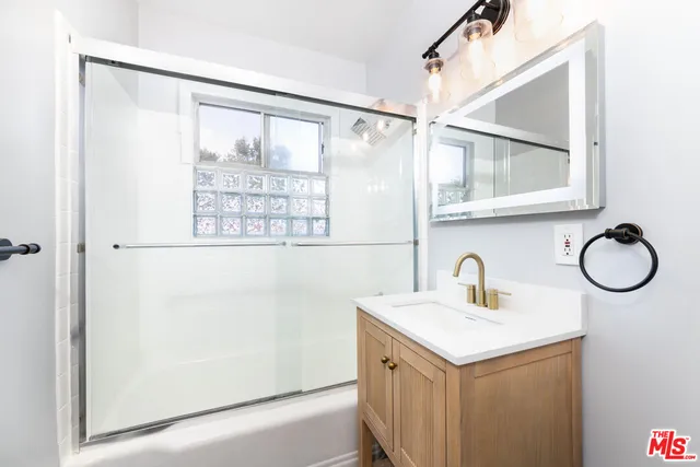 $1,550,000 | 5444 Colfax Avenue, Valley Village, CA 91601