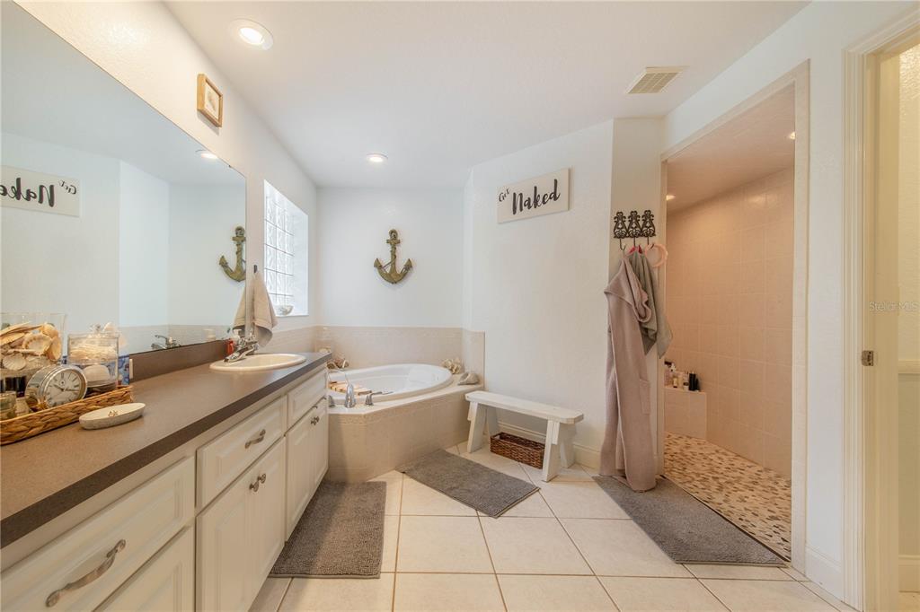 7152 Fussell Road Polk City, FL 33868 - Photo 17 of 56 Gallery Image 17