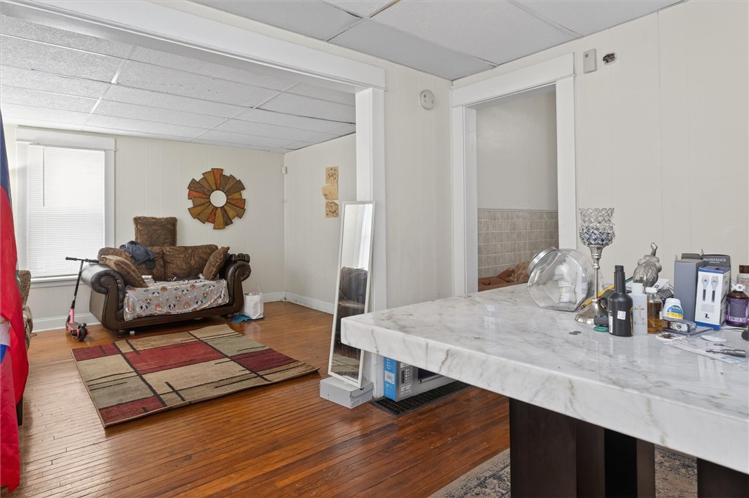 88 Gardiner Avenue Rochester, NY 14611 - Photo 5 of 30