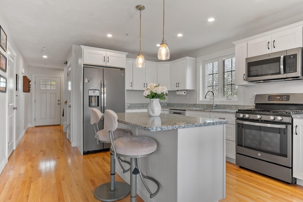1208 Hazelwood Way Clinton, MA 01510 - Photo 7 of 25