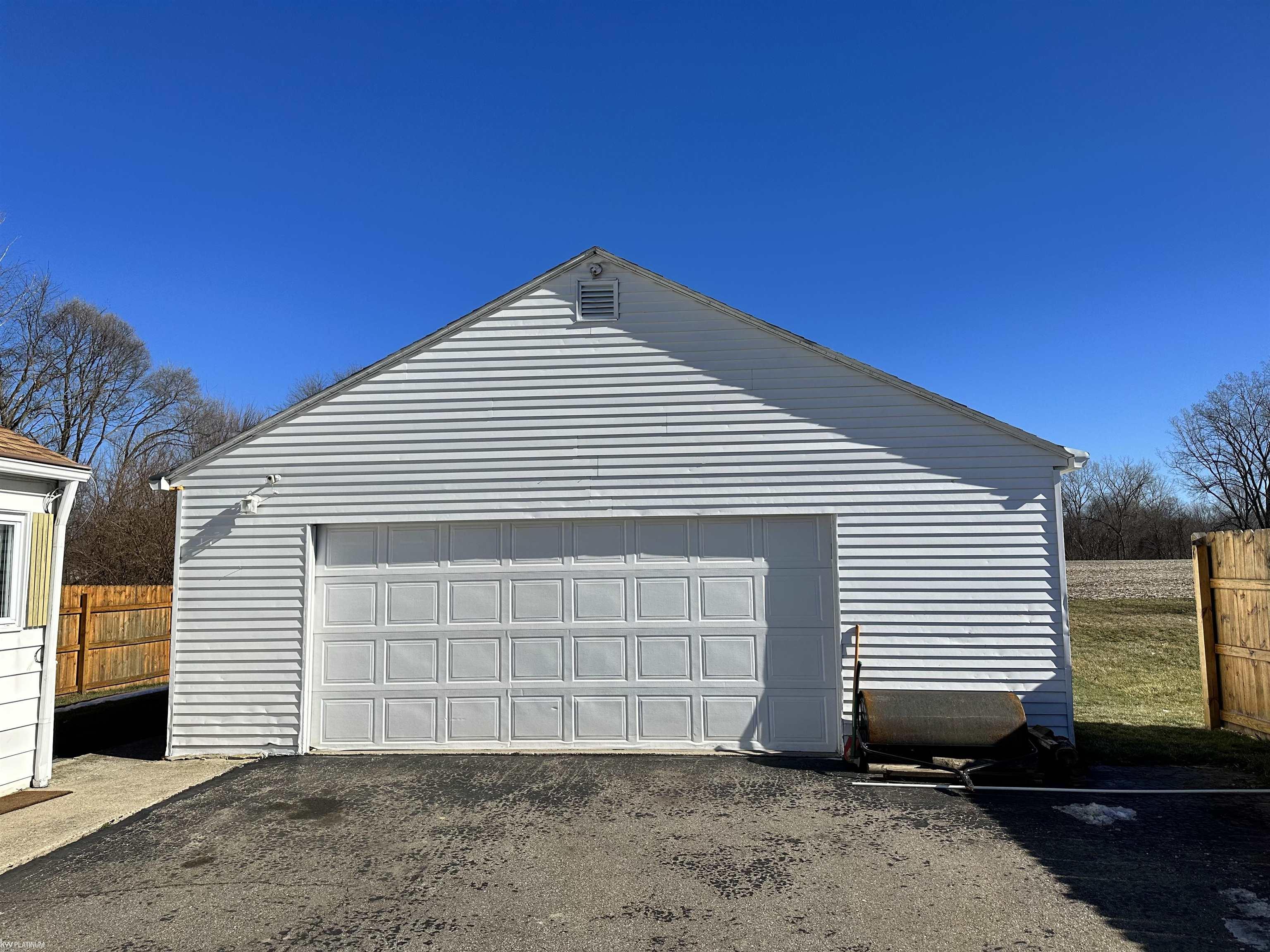 9651 State Road Millington, MI 48746 - Photo 3 of 24
