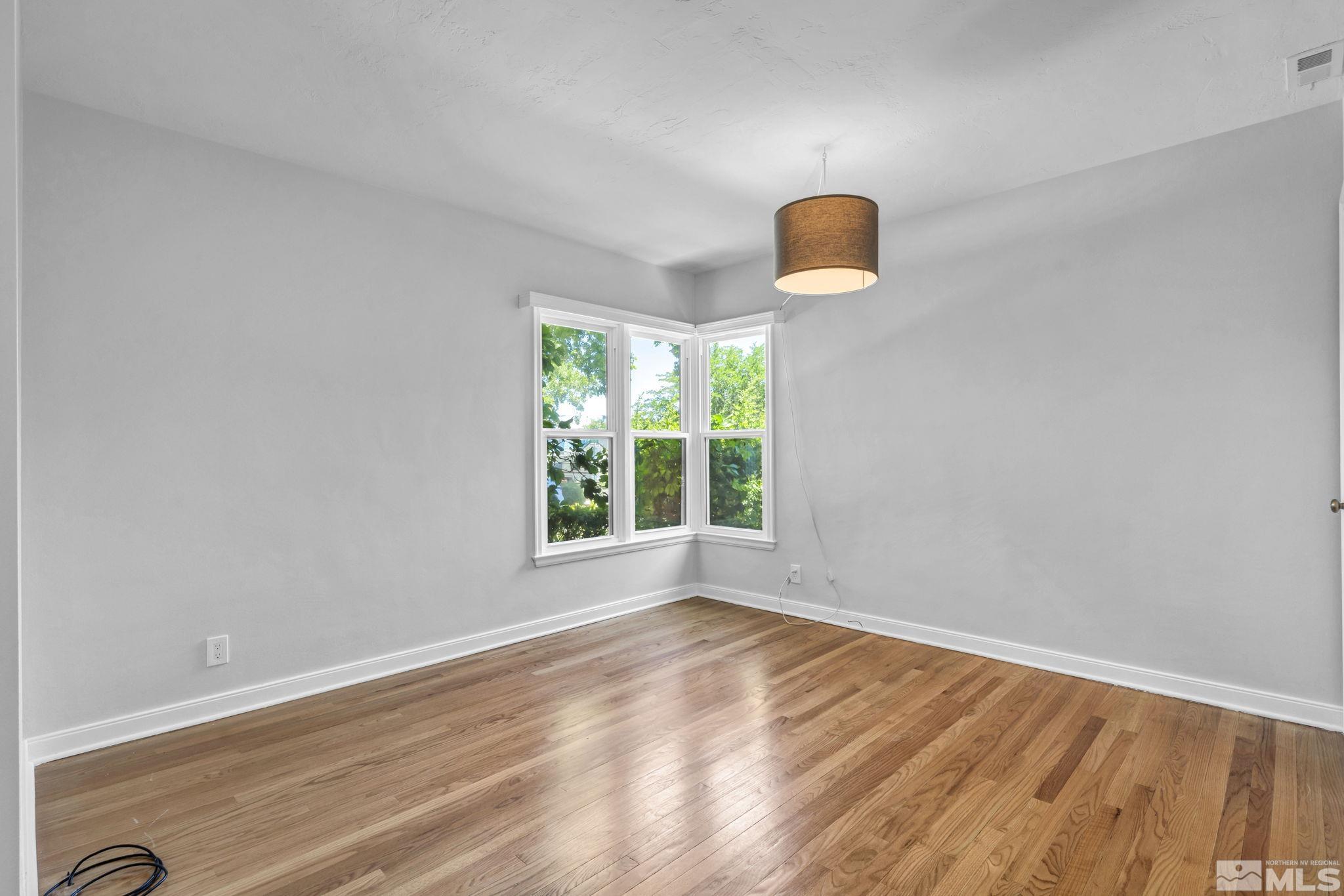 438 Thoma Street Reno, NV 89502 - Photo 17 of 40 Photo 17