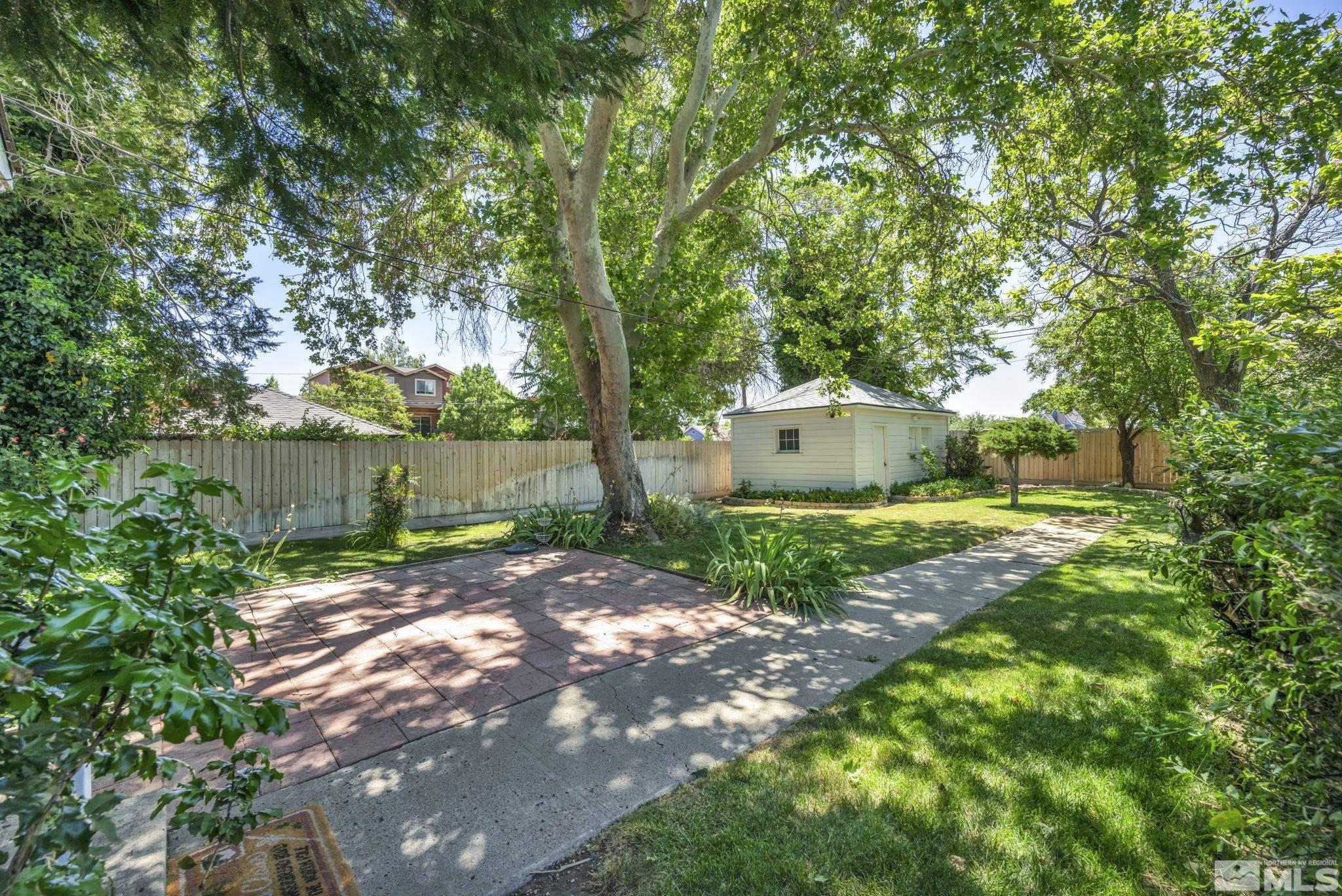 438 Thoma Street Reno, NV 89502 - Photo 4 of 40 Photo 4