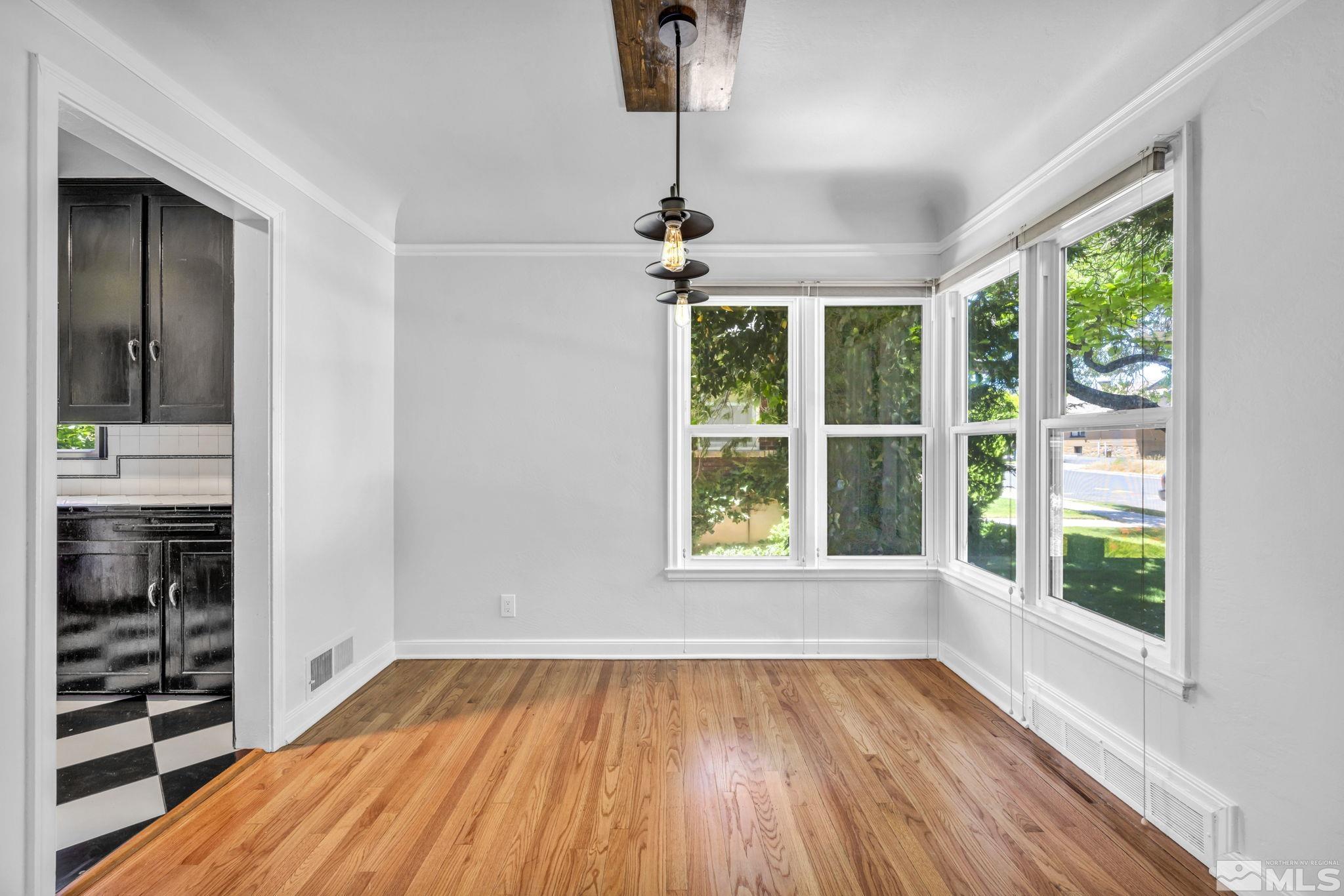 438 Thoma Street Reno, NV 89502 - Photo 9 of 40 Photo 9